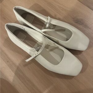 Dolce Vita Reyes 8.5 brand new